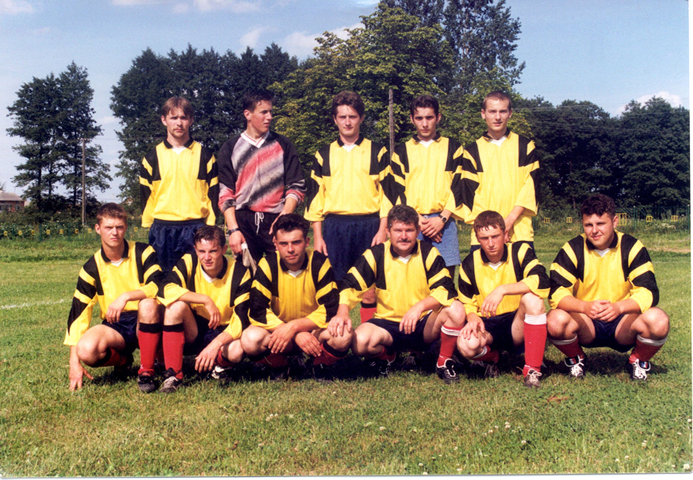 Skład LZS Cielądz sezon 2000/2001